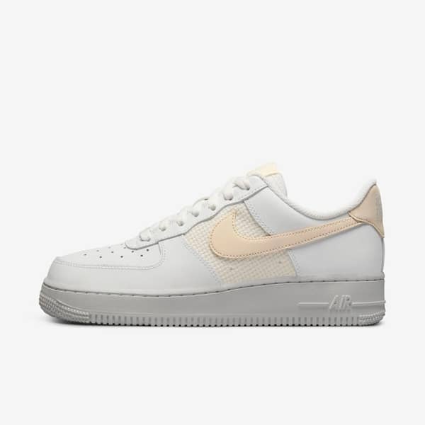 Tênis Nike Air Force 1 “07 ESS Feminino (Entregue por Nike)  – Black Friday 2018